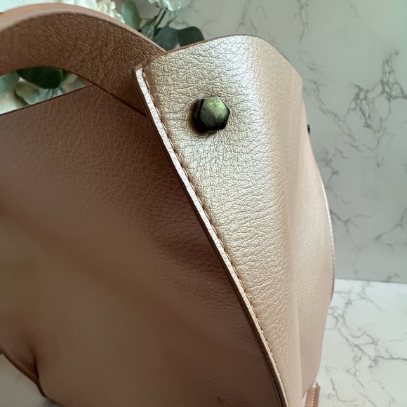 Neiman Marcus Rose Gold Shimmer Tote - Picture 4 of 11